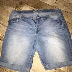 Old navy Bermuda shorts